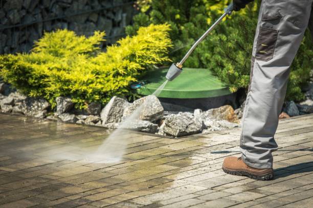 Best Playground Equipment Cleaning  in Munsons Corners, NY